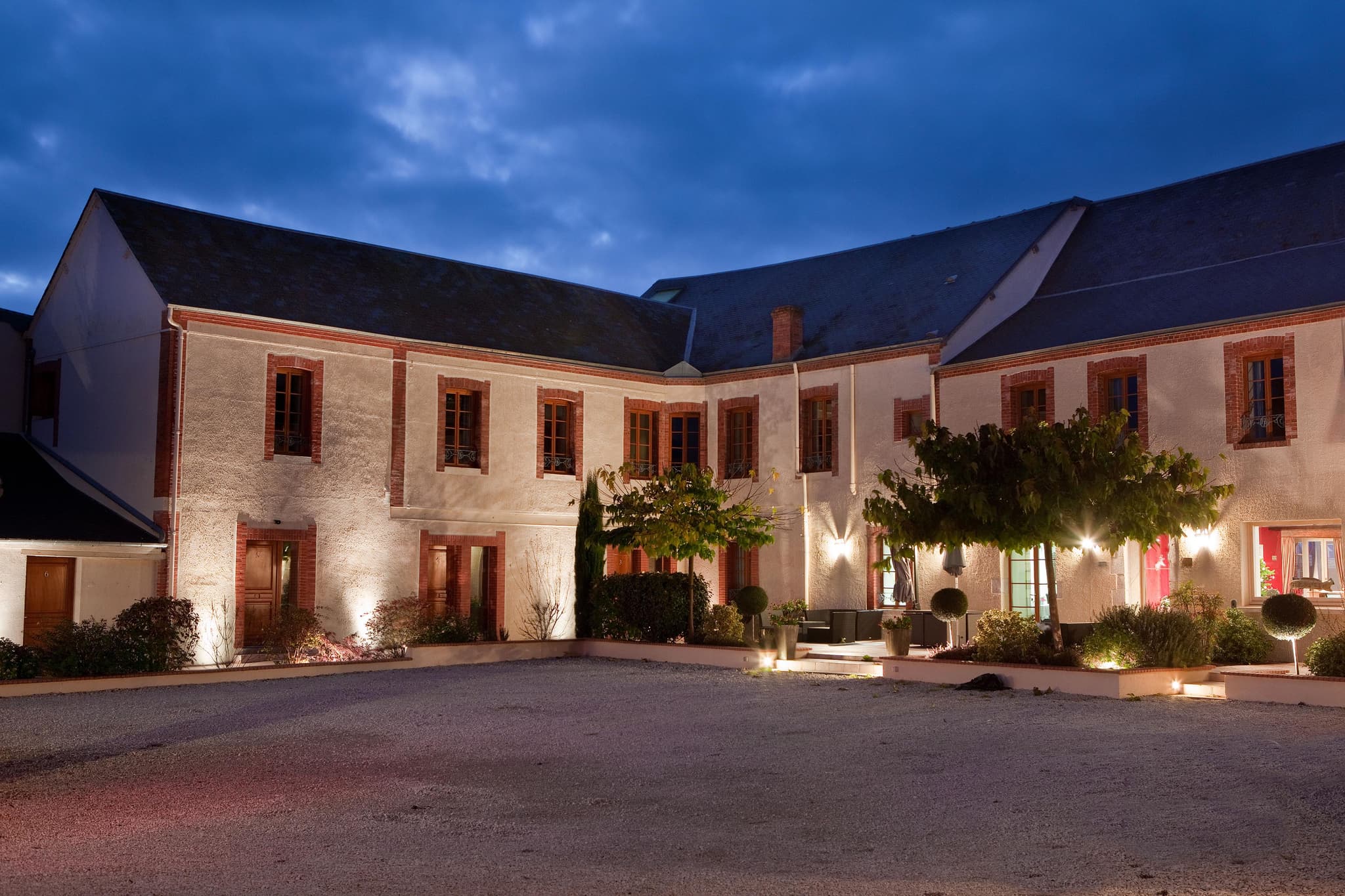 HB-exterieur-nuit