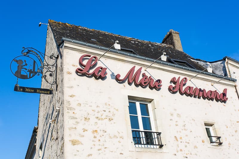 Hotel La Mère Hamard - Semblançay, Val de Loire, France.