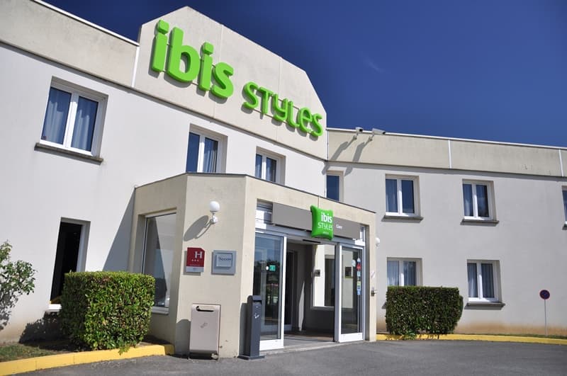 IBIS-STYLES-GIEN-FACADE