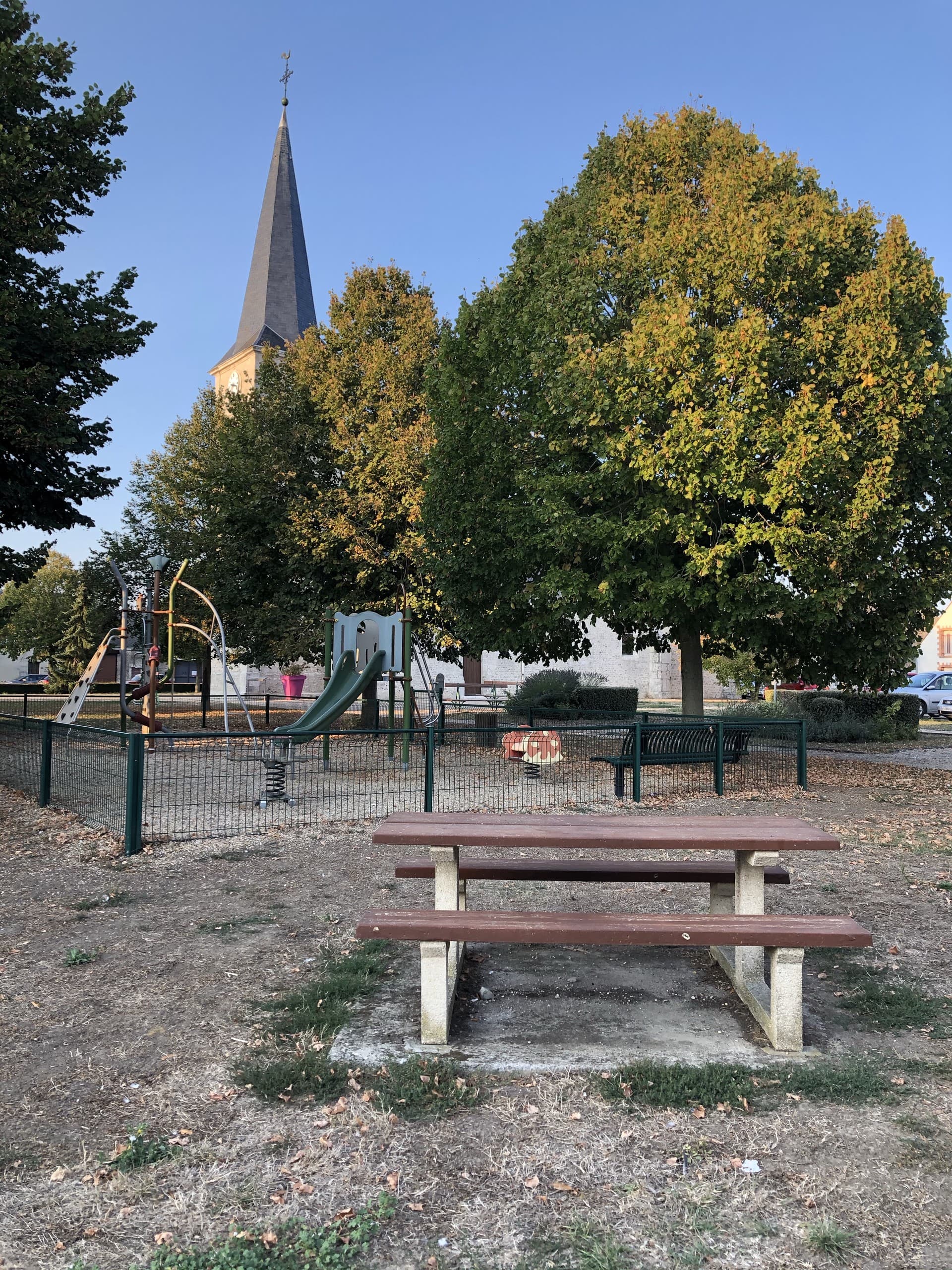 Aire de pique-nique à Charsonvil