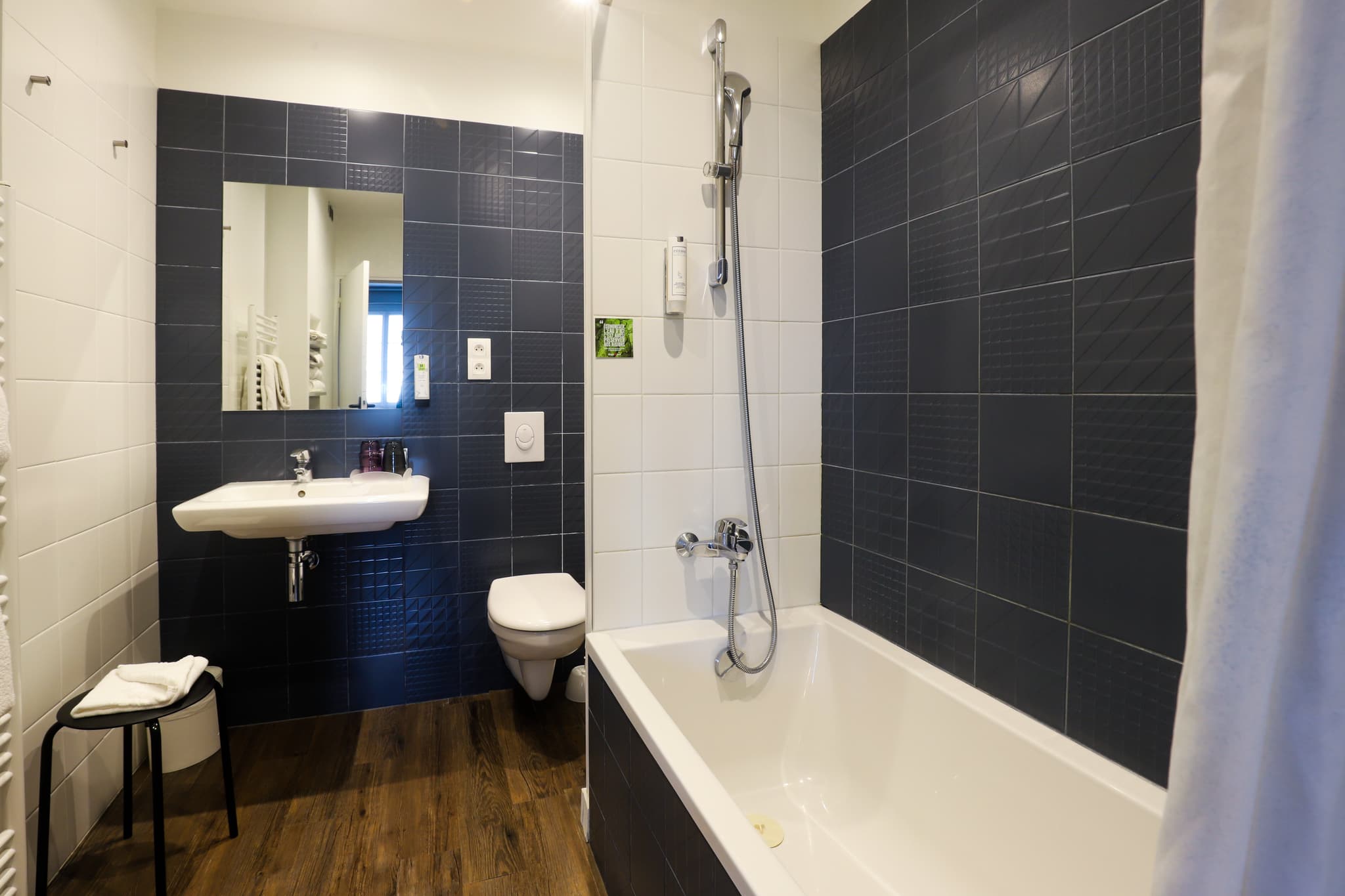 Chambre 29 salle de bain