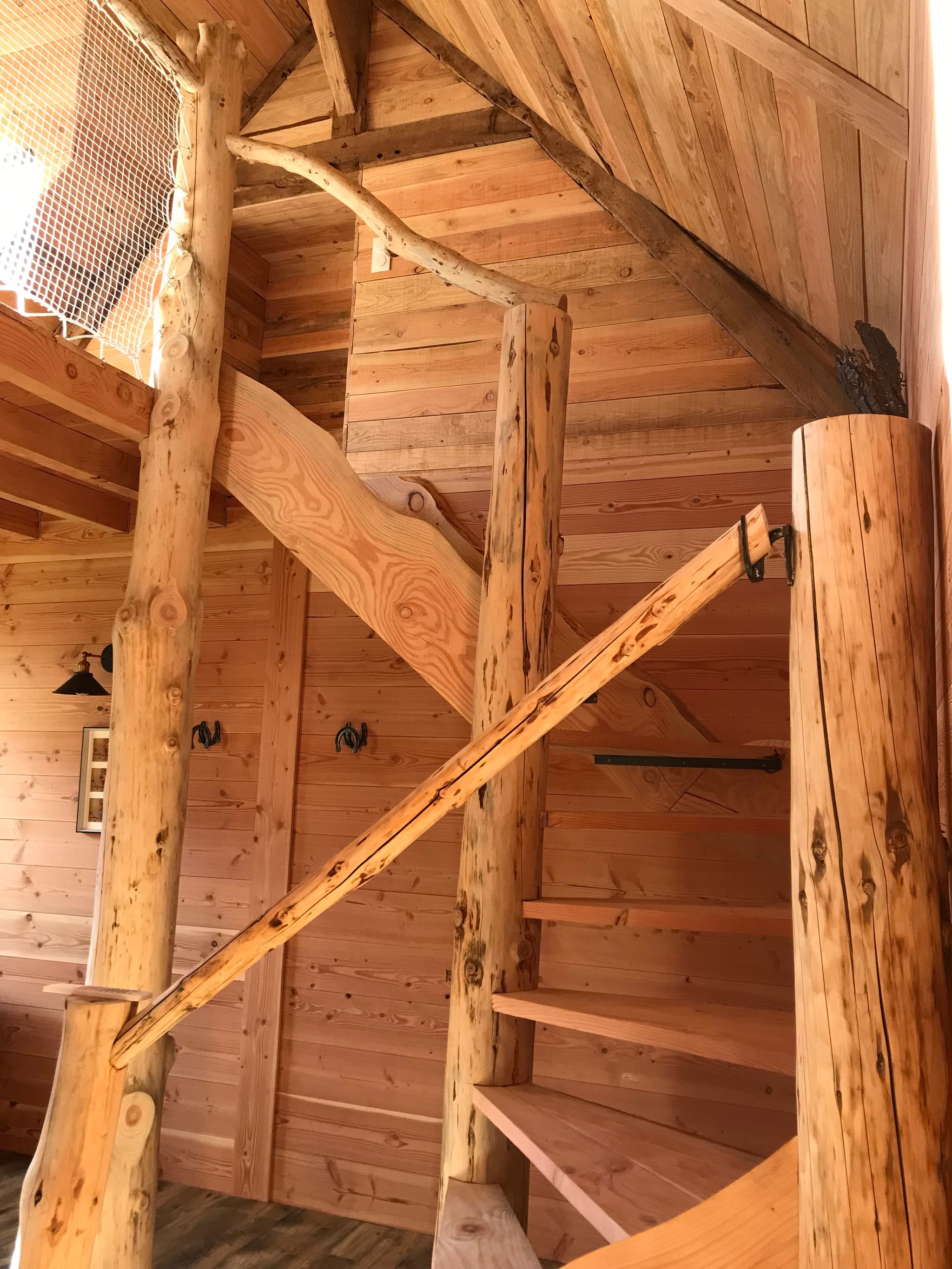 Escalier pour l'accès à la chambre