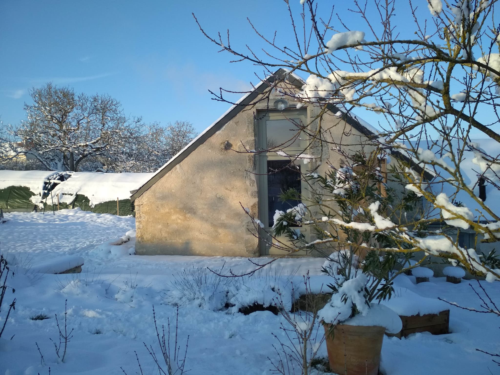 Le gîte sous la neige