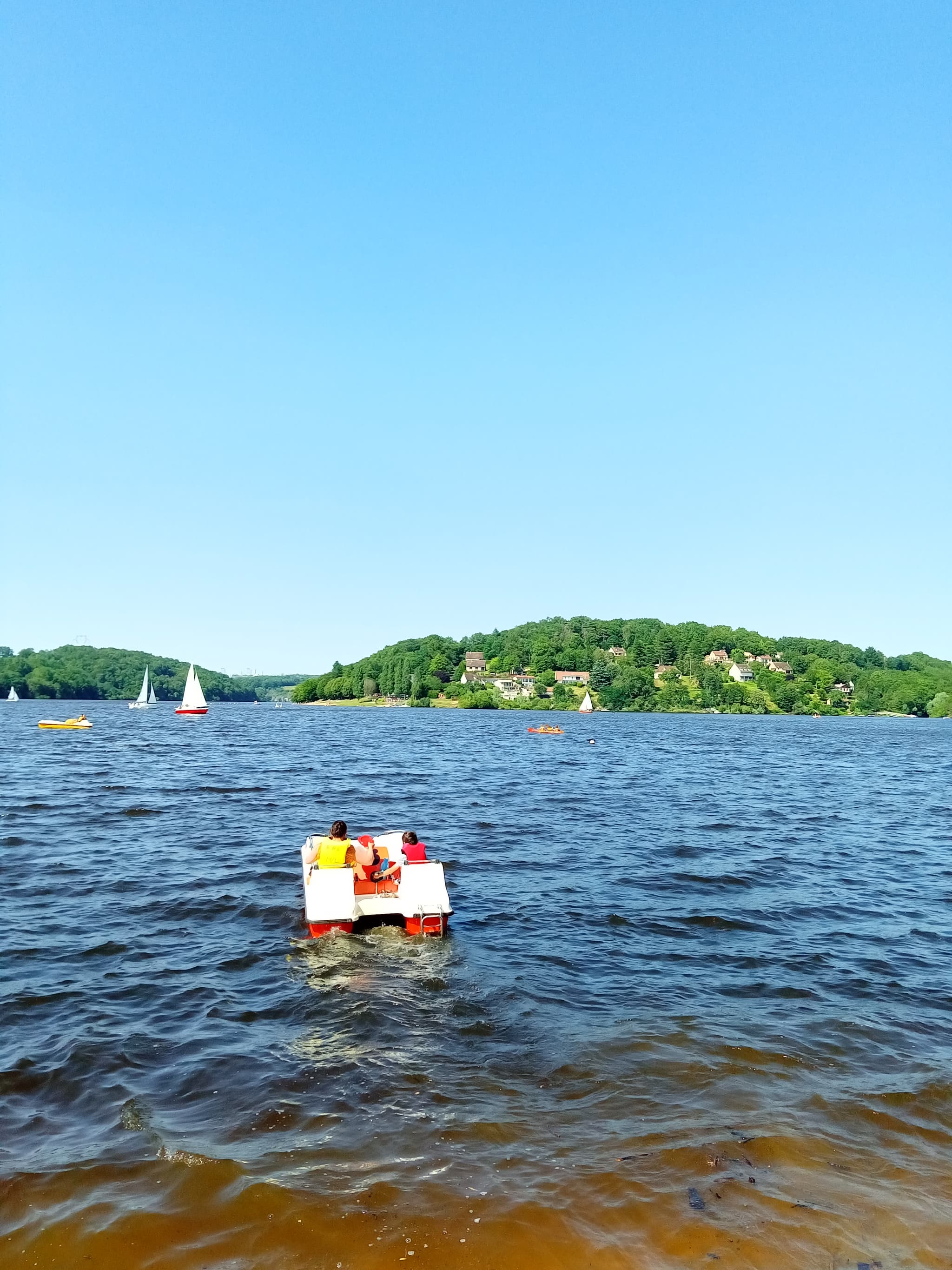 pedalo BPA lac Eguzon