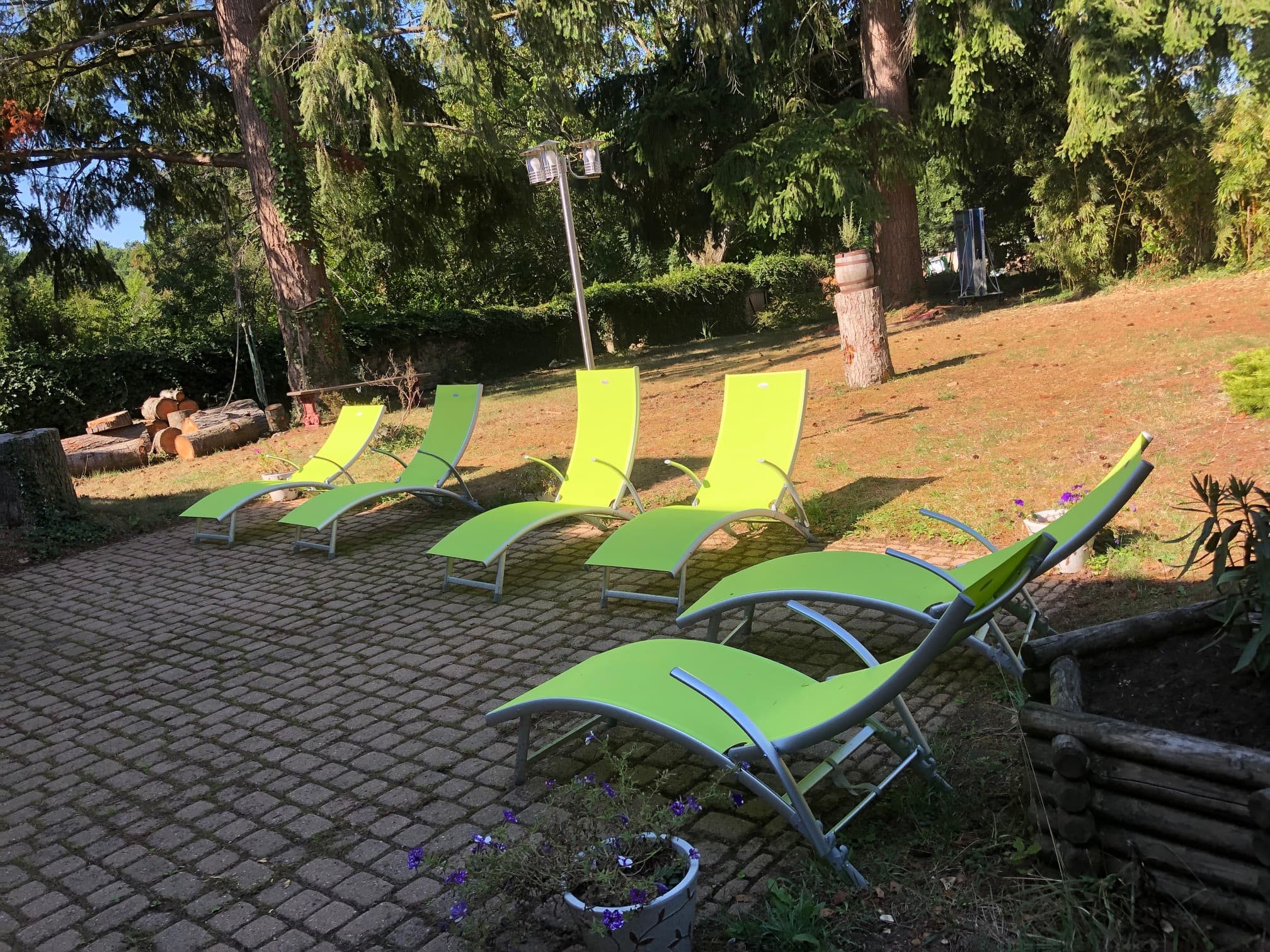 Terrasse de la piscine