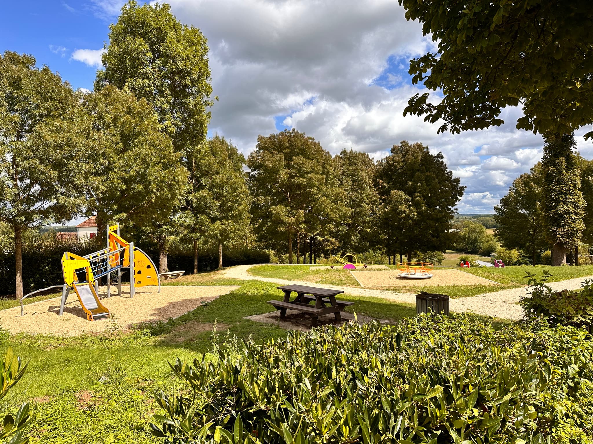 Beaulieu sur Loire-Aire-de-jeux-et-de-pique-nique-maison-marret