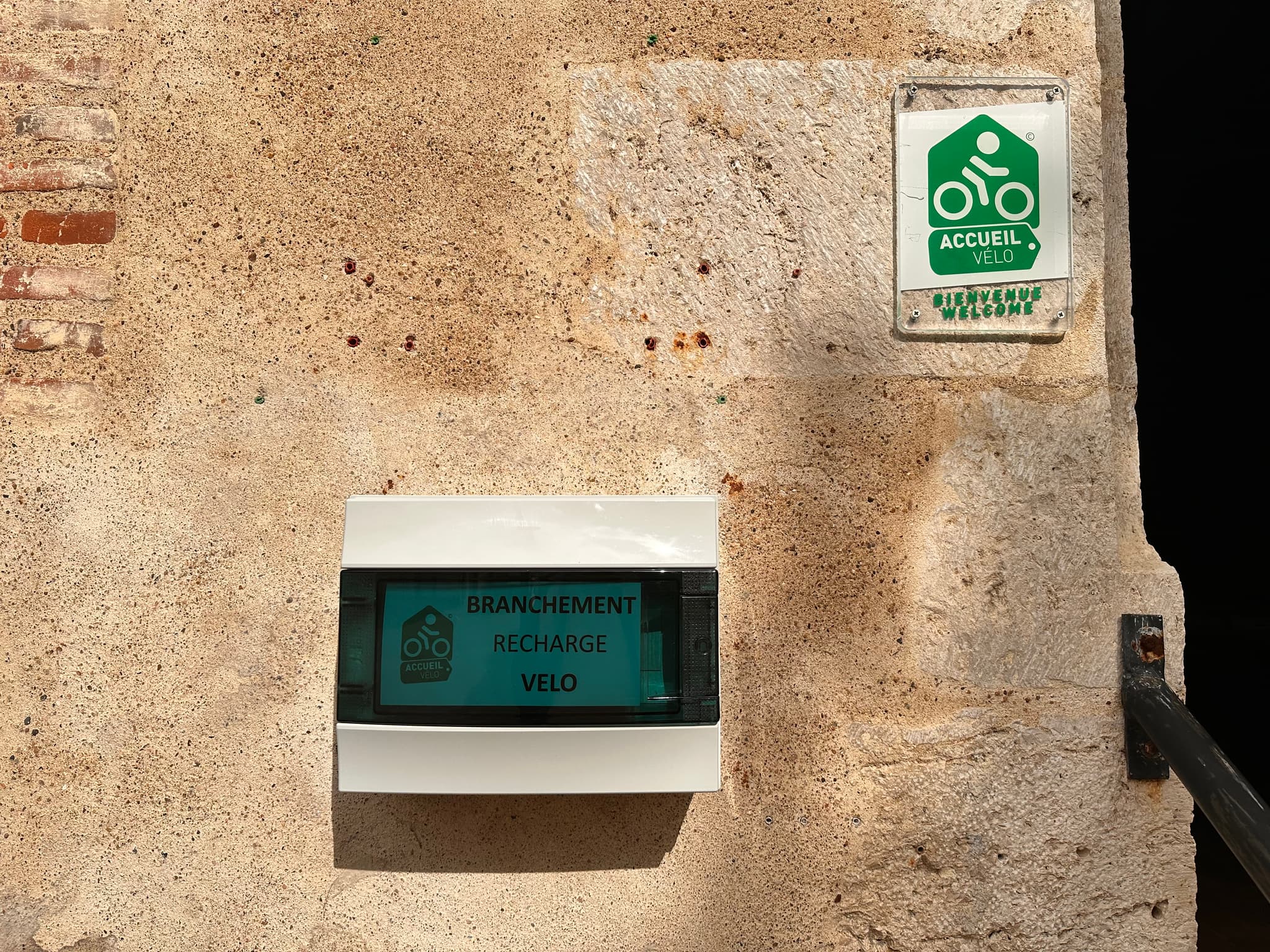 Beaulieu sur Loire -Borne-recharge-vélo-électrique
