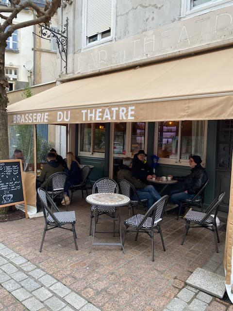 Le Théâtre