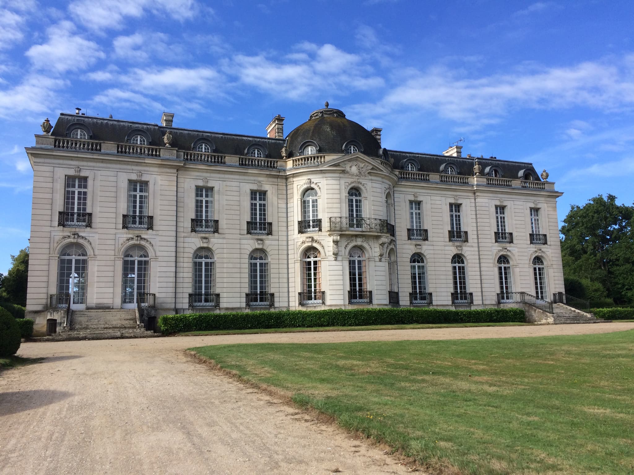 Ouzouer sur Trézée - Château de Pont-Chevron - façade