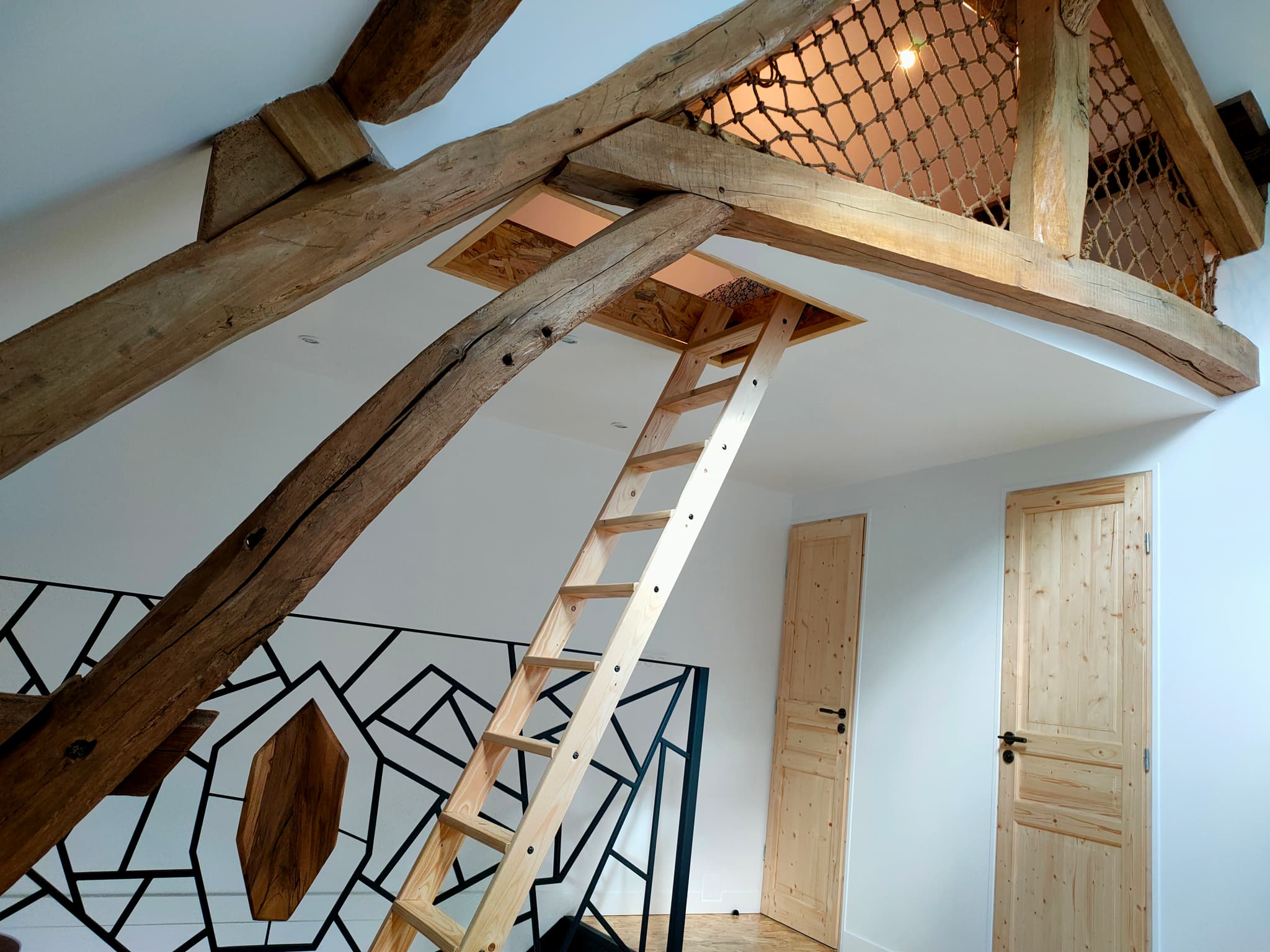Etage-Mezzanine