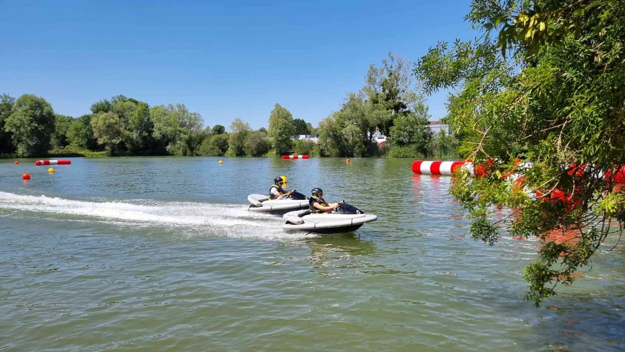 Karting aquatique Ligaya