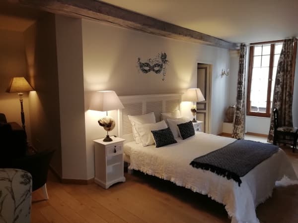 LOGIS-ST-PERE-SANCERRE-CHAMBRE-1