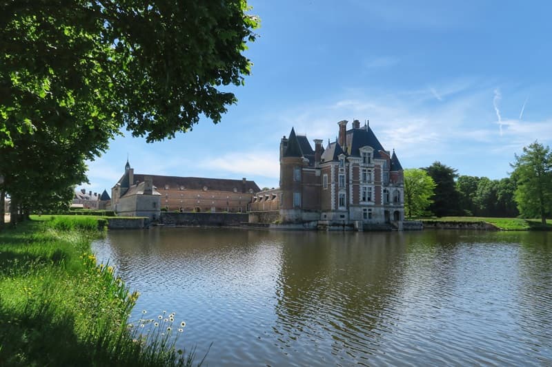 La Bussière - château - étang