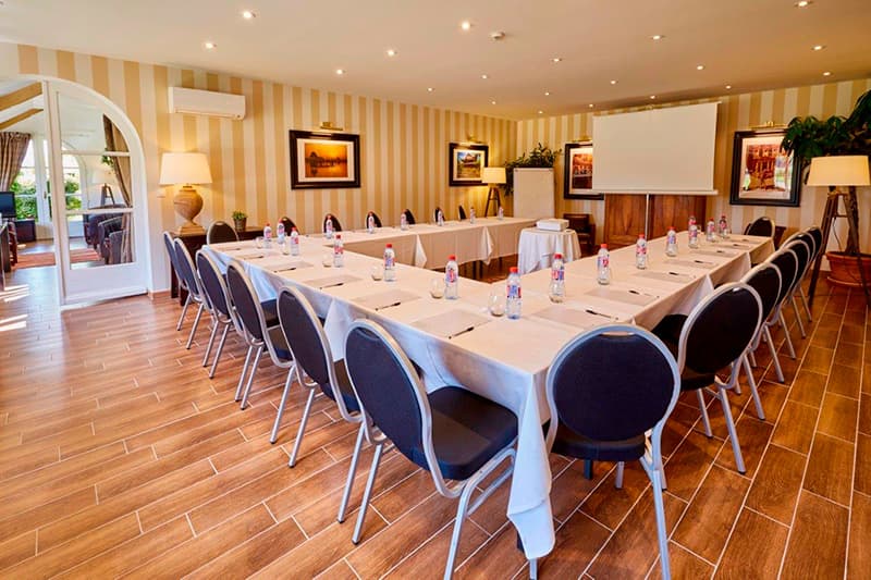 Le-Fleuray-salle_seminaire_1