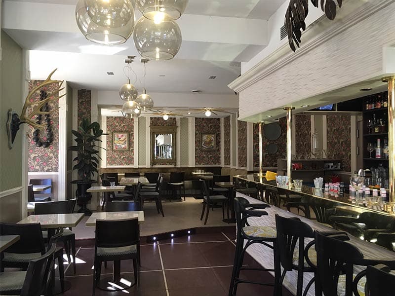 Lutetia-restaurant-Orleans-salle-et-bar