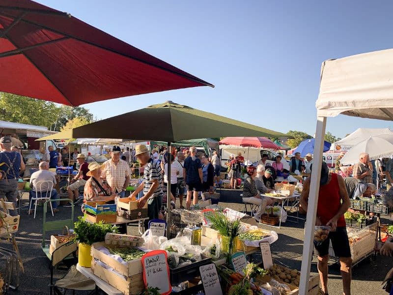 Marché hebdomadaire 4