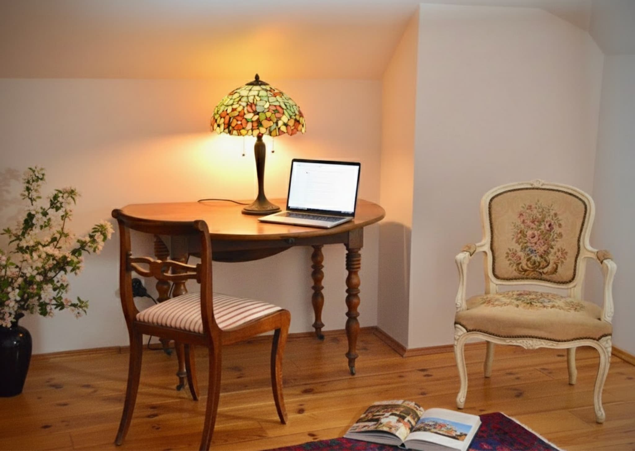 Coin bureau - Tiffany's - Cottage MacKinle