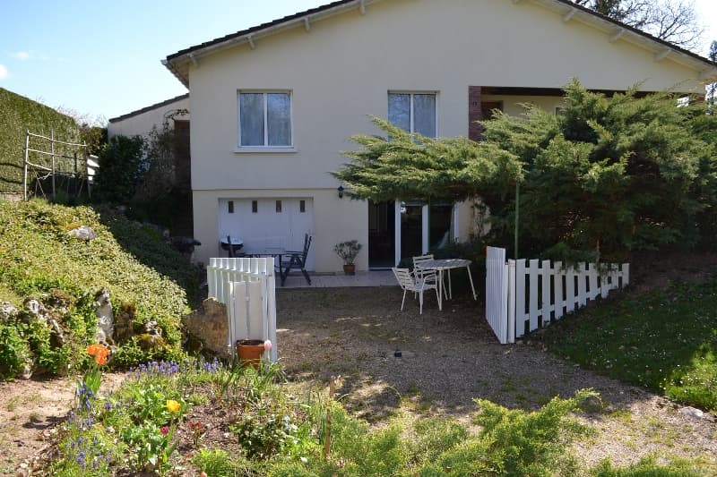 Meuble Mr et Mme Beaucamp à Ciron gite  les écureuils