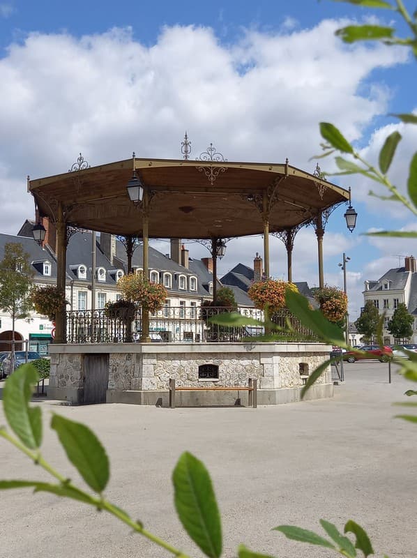 Kiosque - Place Clemenceau à Montoire-sur-le Loir