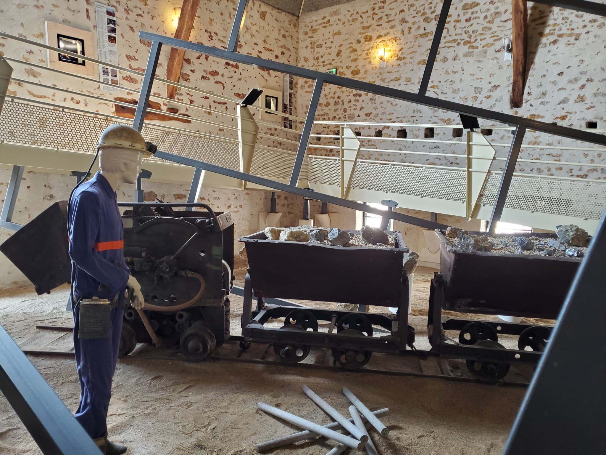 Musée minéralogie Chaillac©DBMM2