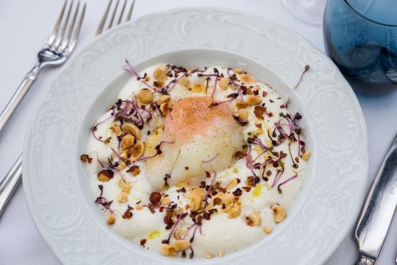 Oeuf Mollet éclats de noisette
