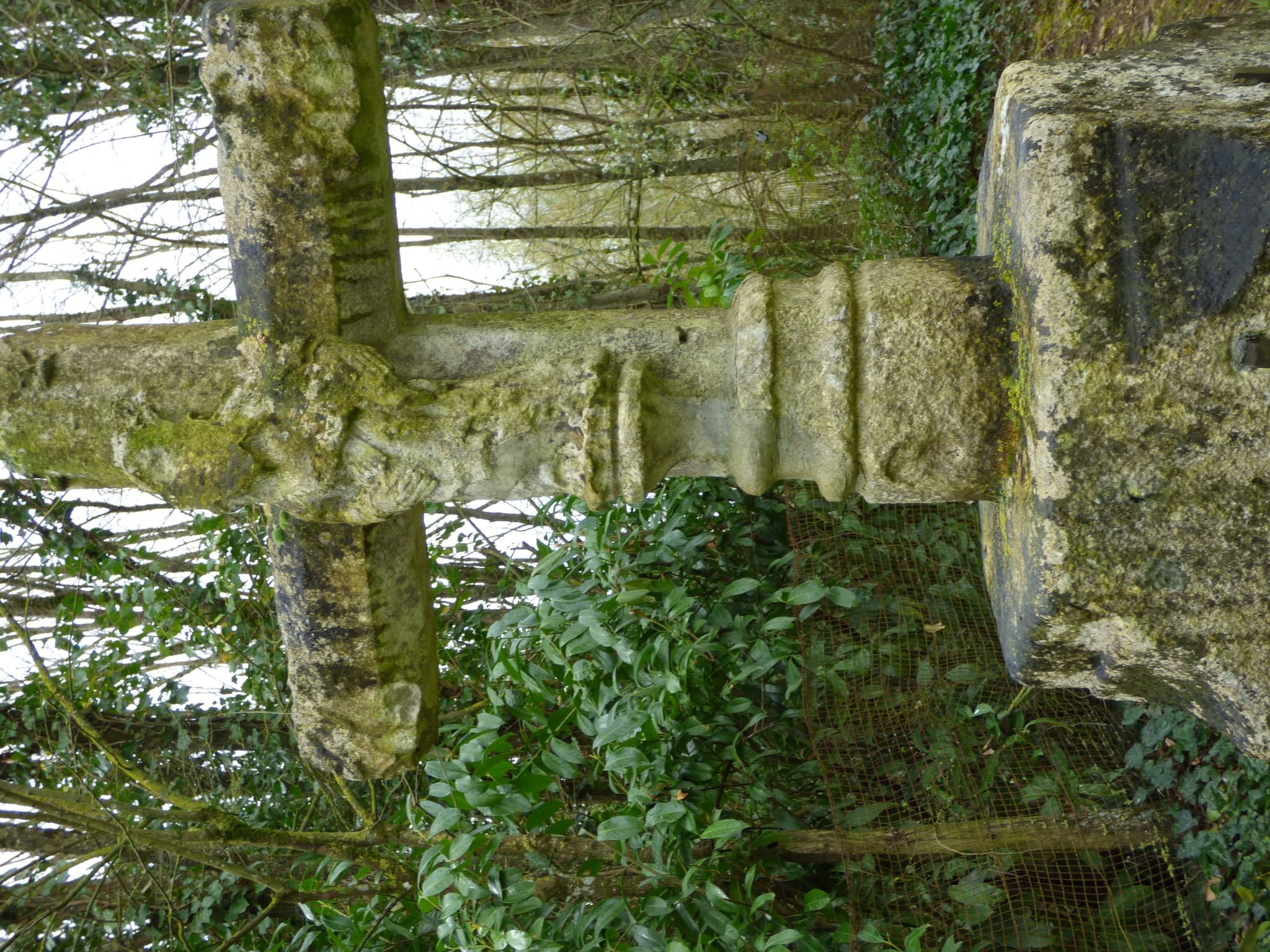Croix en granit (XVè)