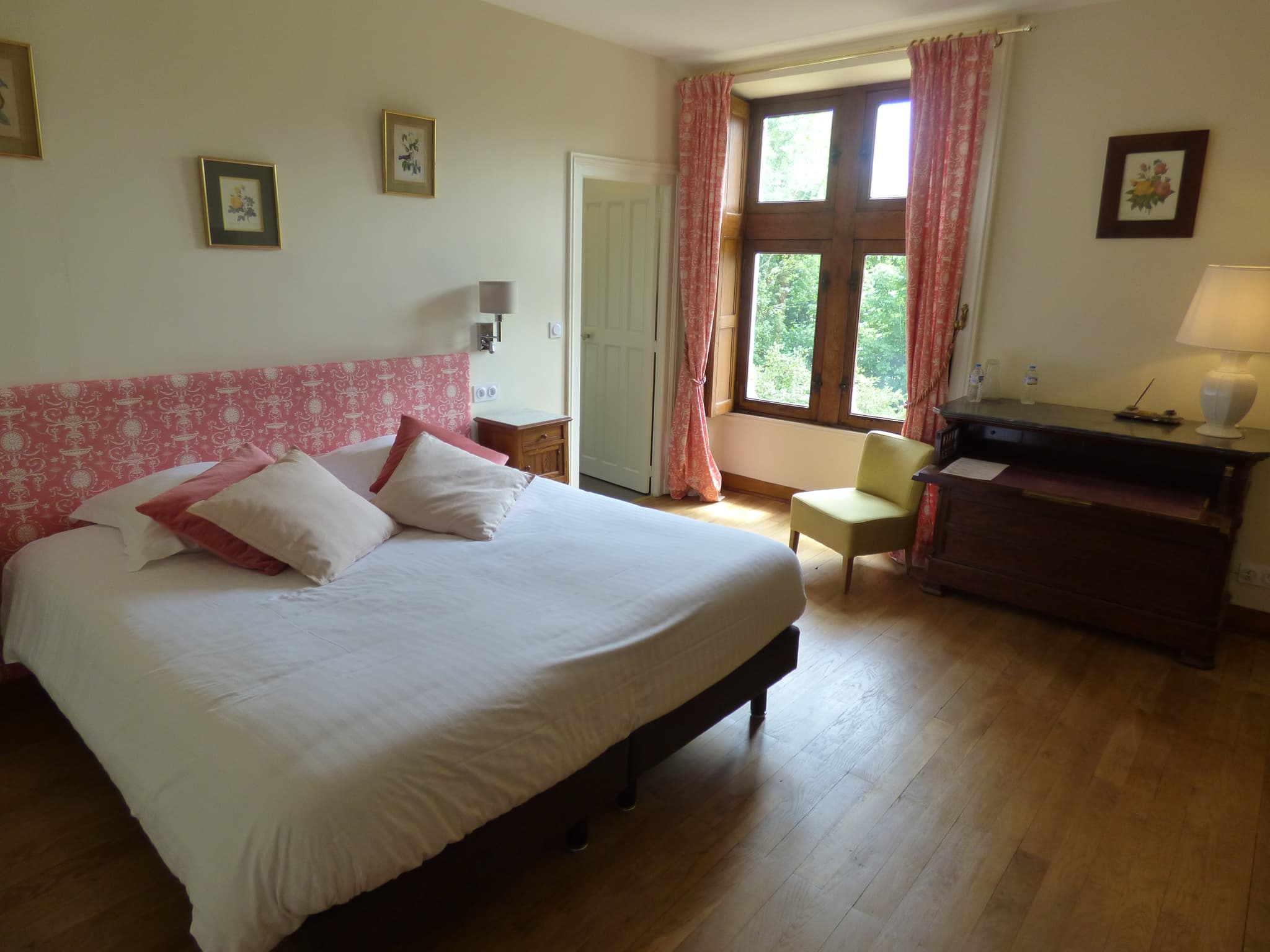 Chambre rose l'Abeaupinière 2nd étage