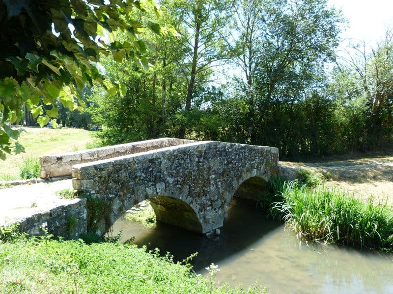 Bonny sur Loire-Les Iles de Bonny - le pont aux soeurs