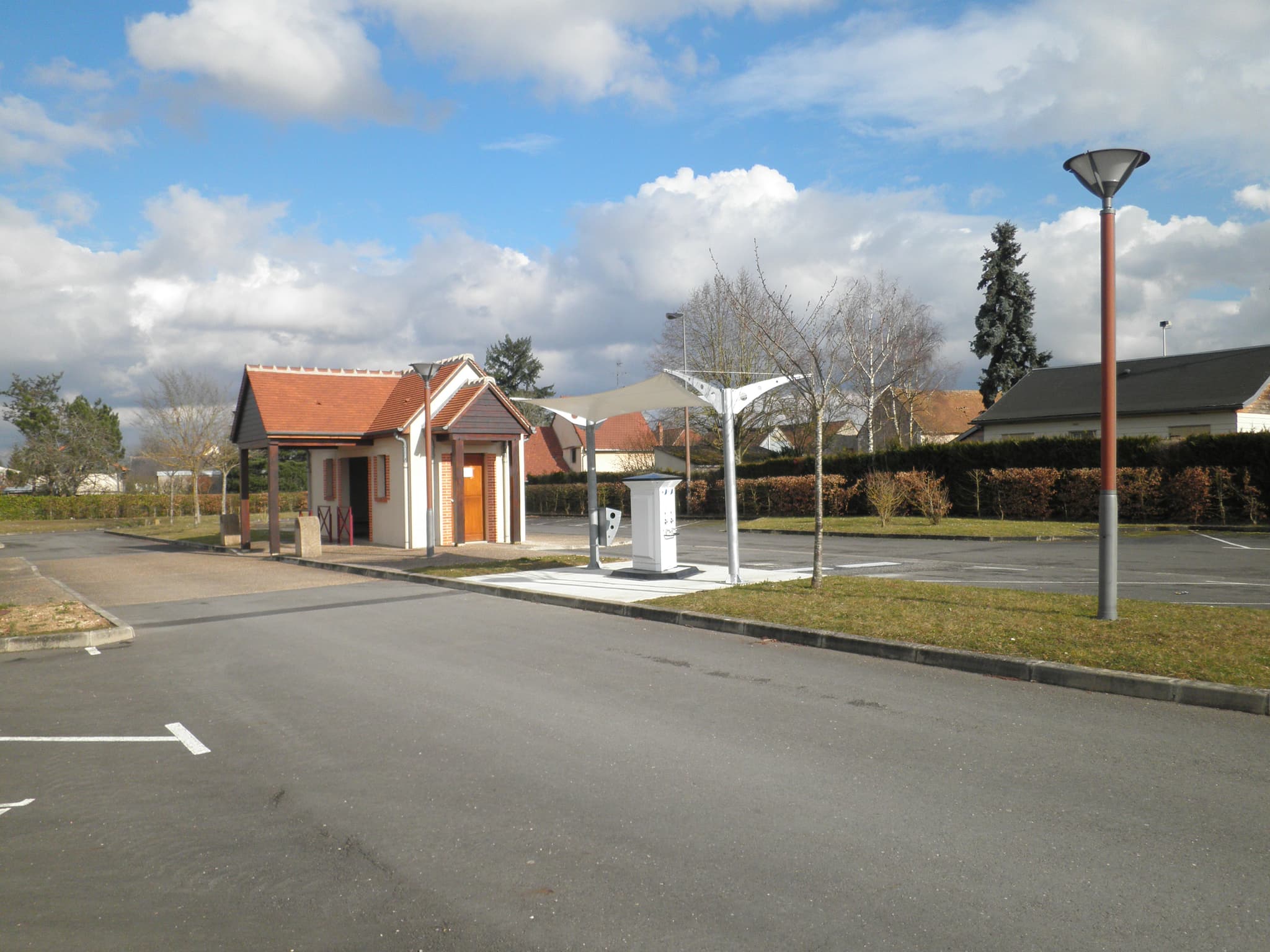 borne camping car sury près Léré