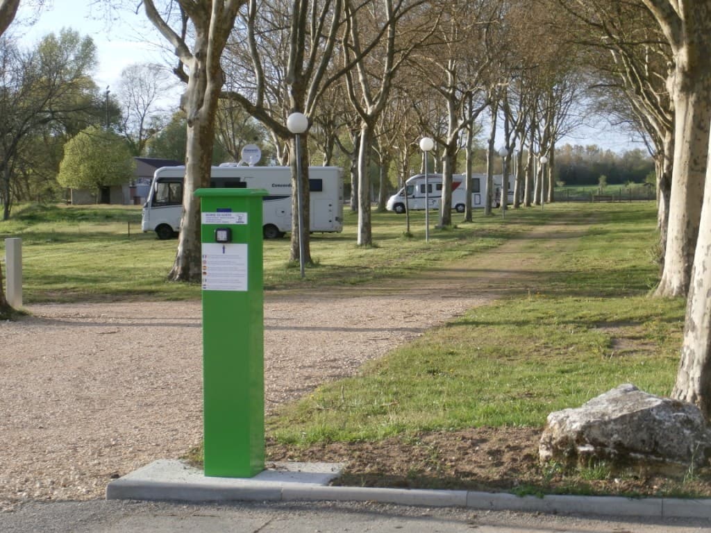CAMPING-CAR PARK1