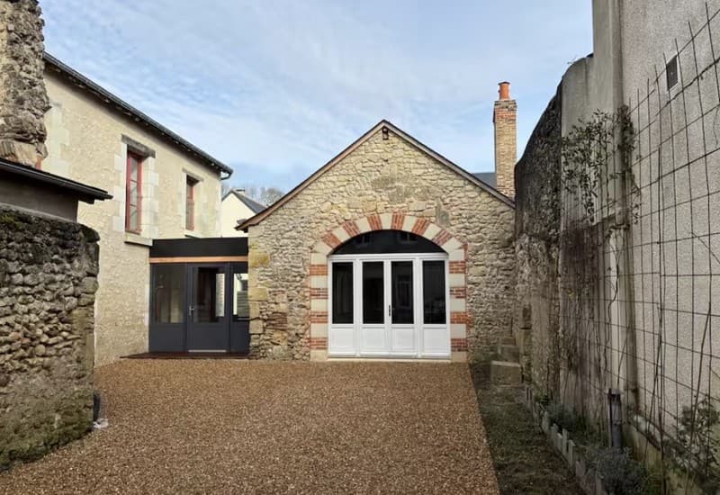 Palais Pépin le Bref garage