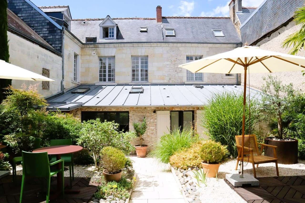 Patio Hôtel de Biencourt