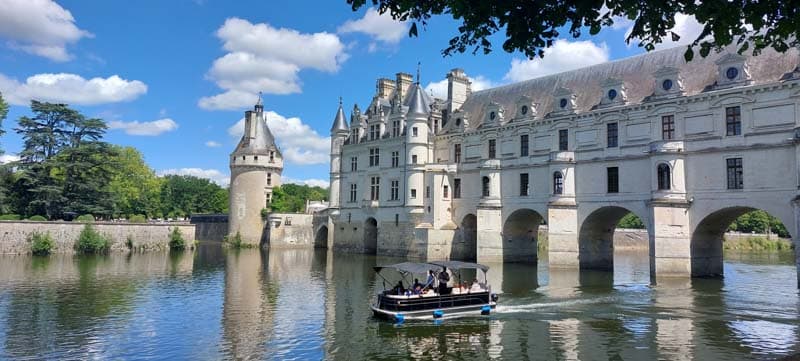 Bateau électrique