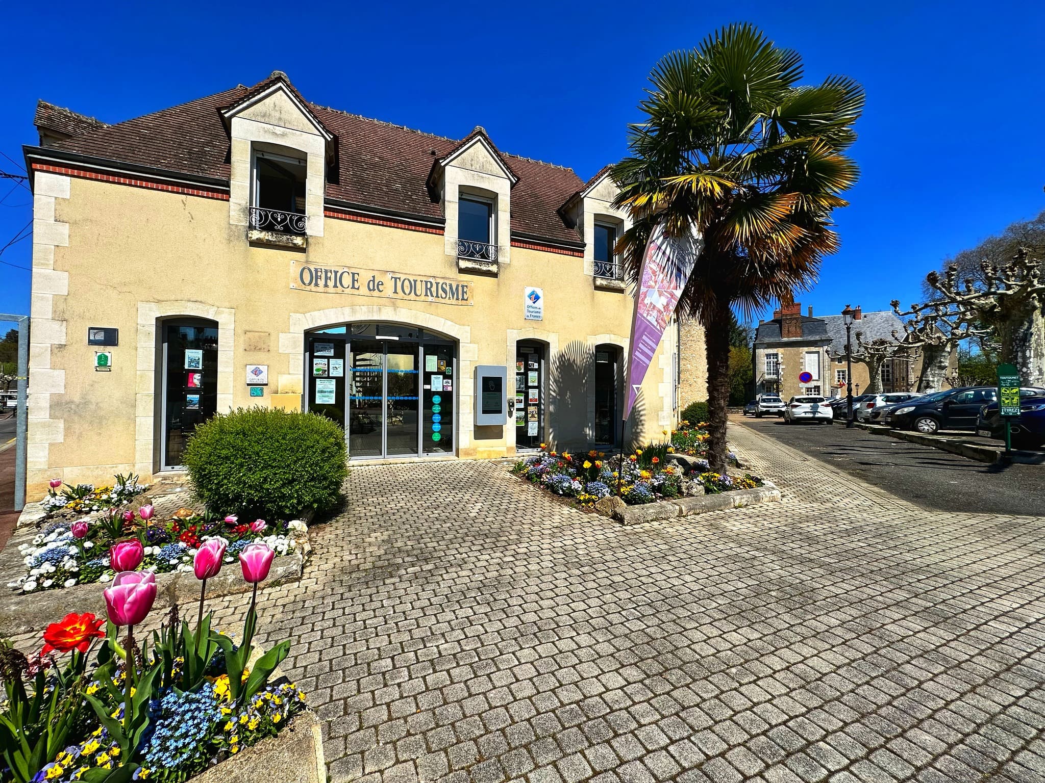 Briare - Office de Tourisme - bureau de Briare - façade