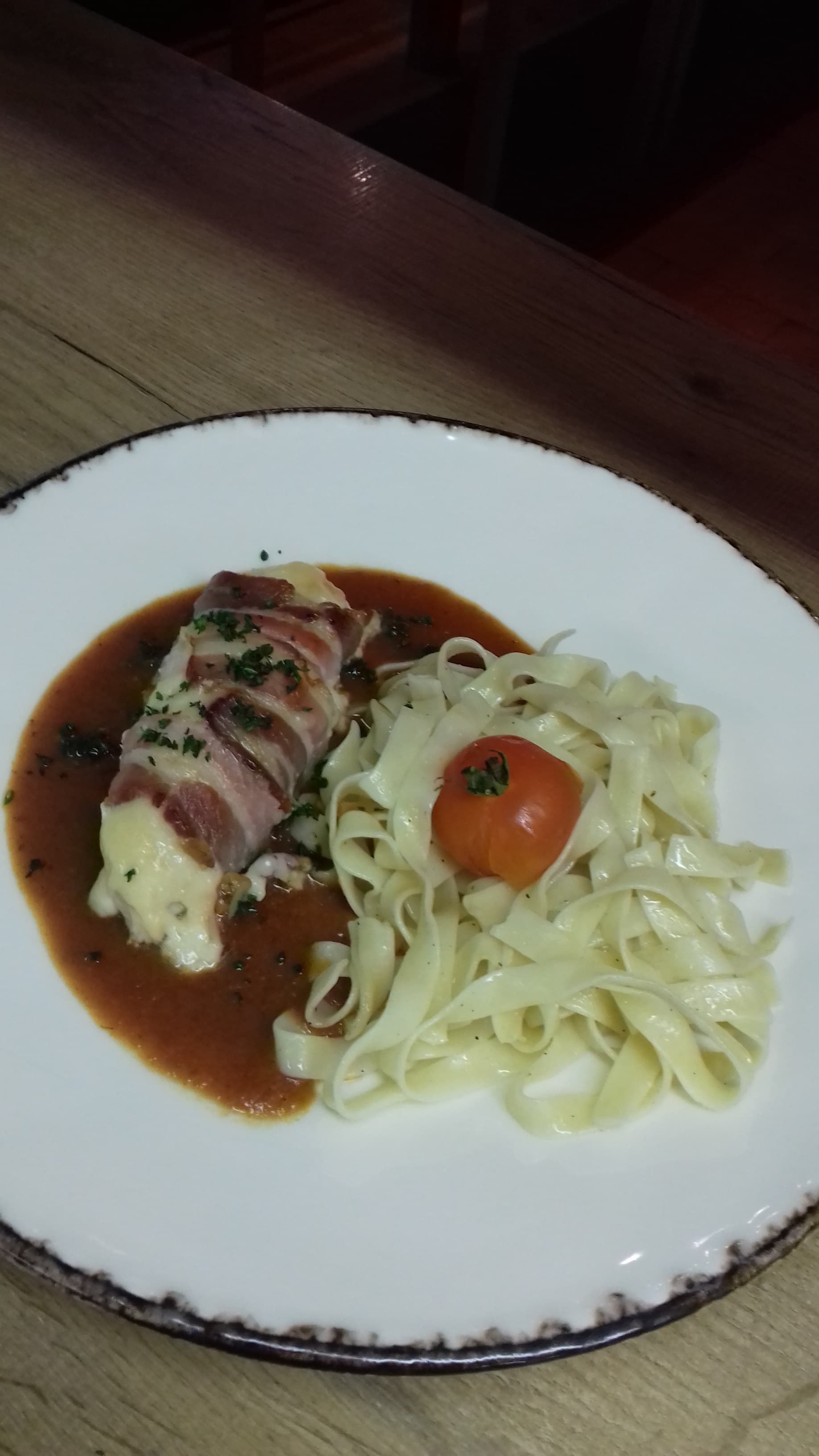 Poulet en chemise sauce origan