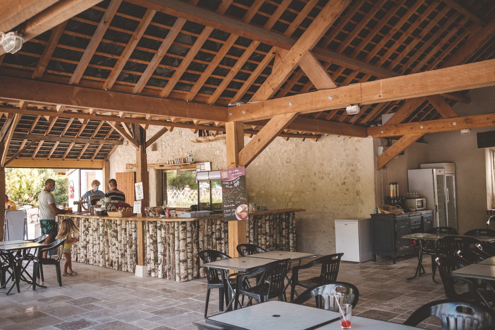 Tiki Bar restaurant ferme de Prunay camping calme et familial