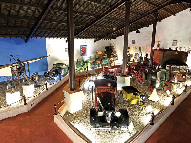 Cité Rétro-Mécanique Maurice Dufresne - Salle Blériot - Azay-le-Rideau, France.