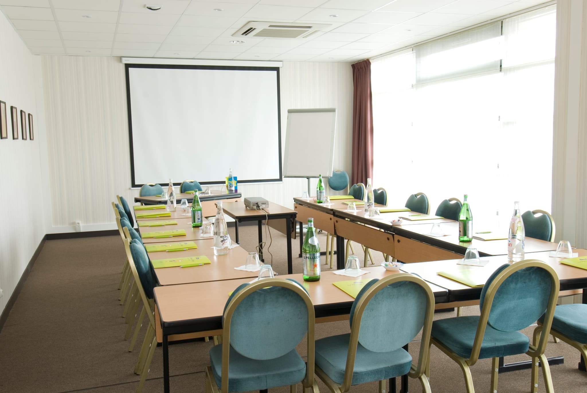 Salle de reunion Suite Home Orléans Saran