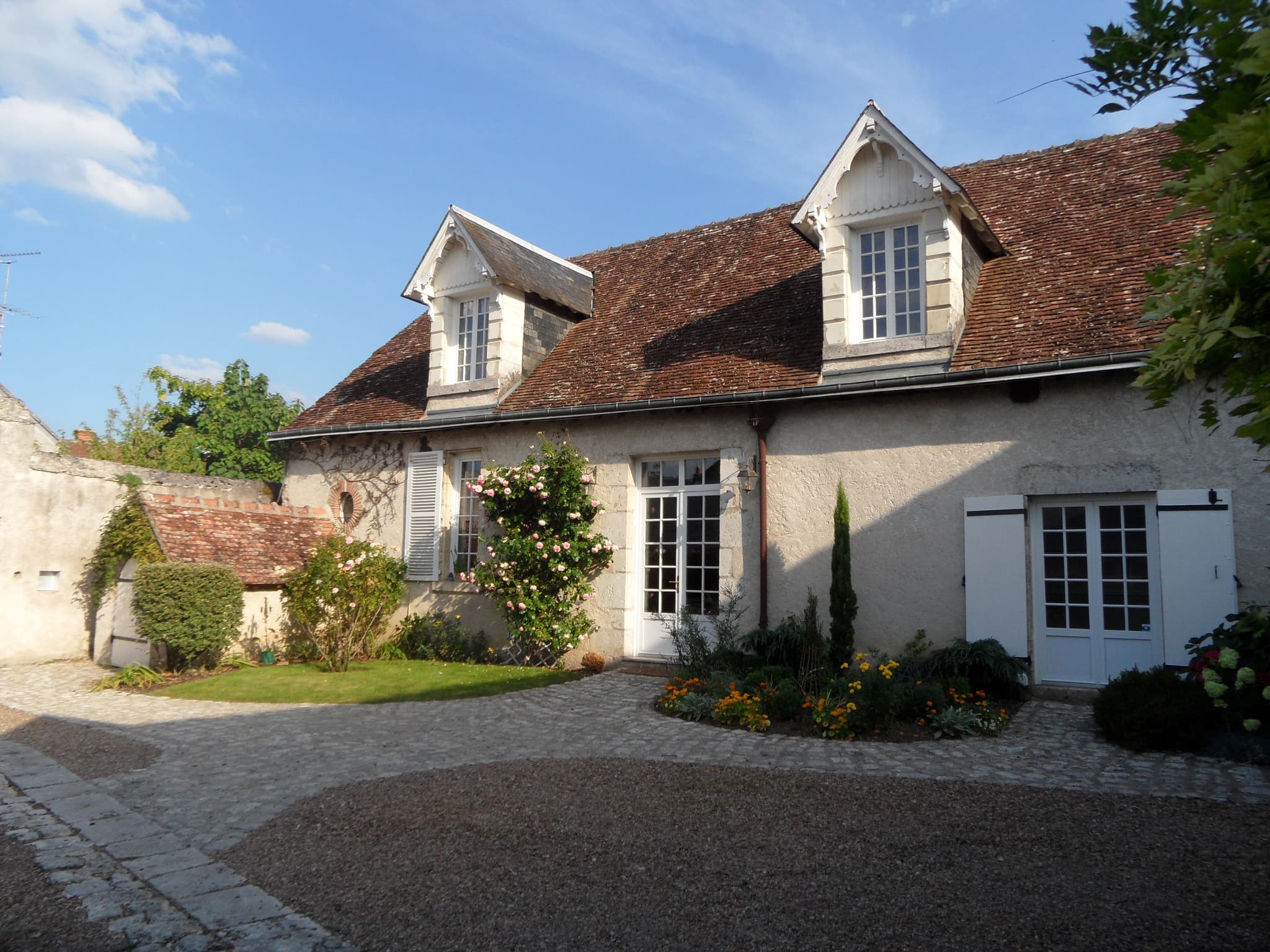 La propriété et la cour commune