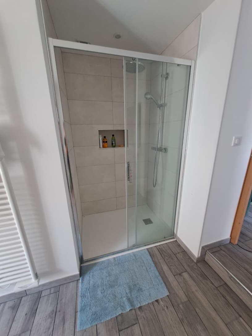 Salle de douche RDC
