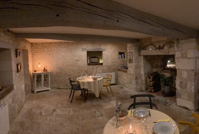 Salle tables d'hôte
