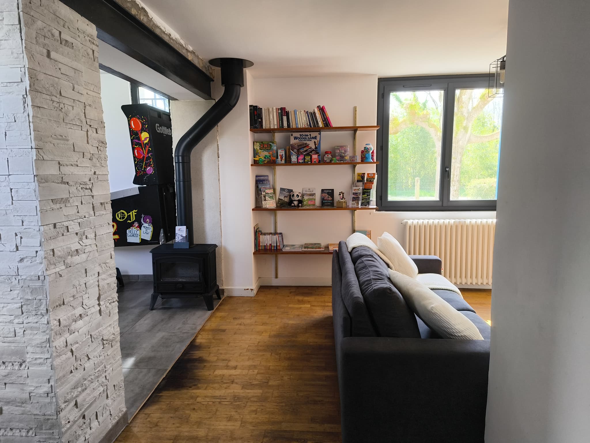 Salon Latterale