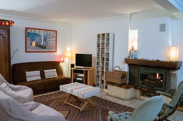 Sejour-salon-avec-cheminee