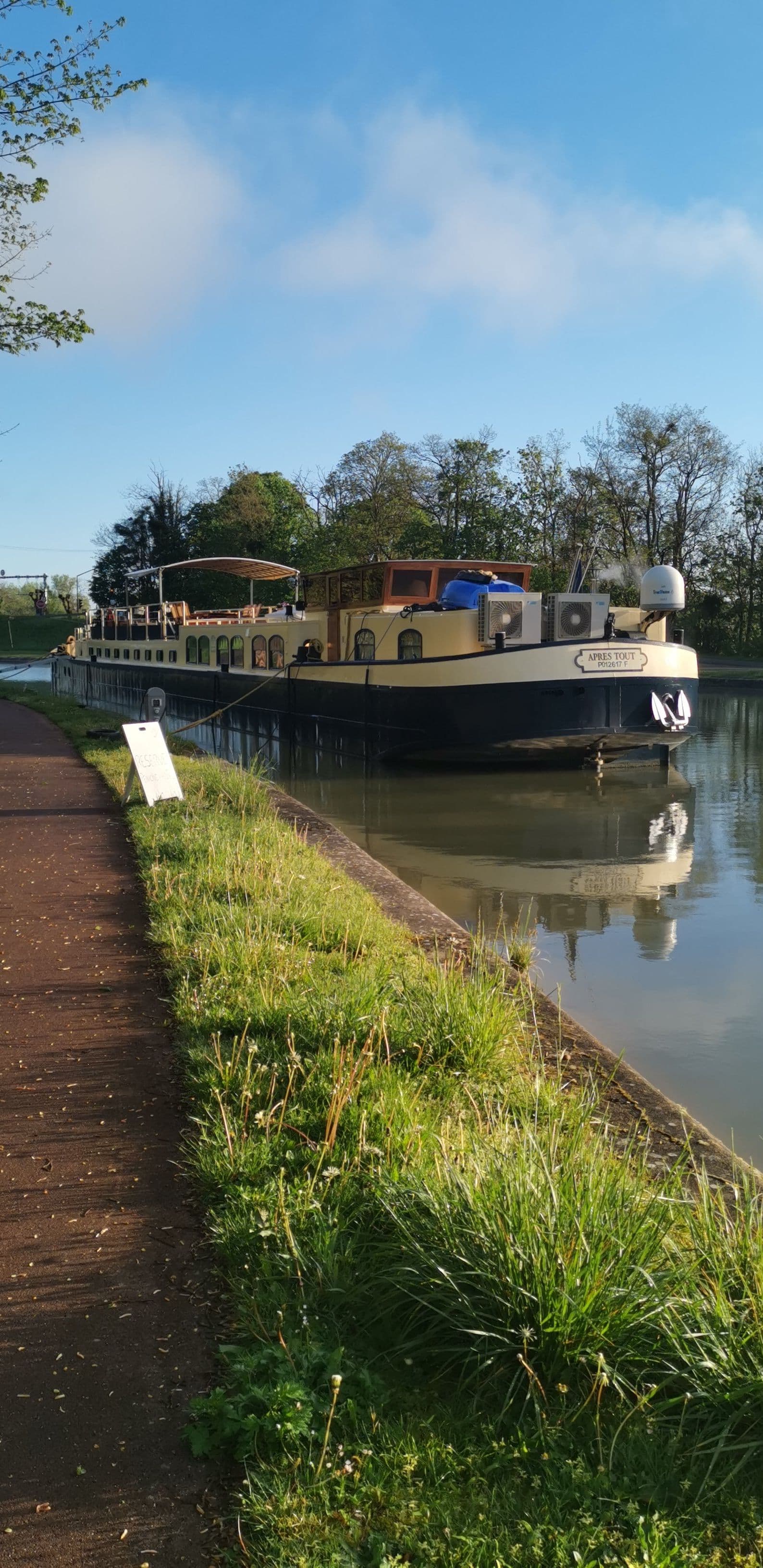 hatillon sur Loire-aire de stationnement pour camping-Snapchat-1874303449