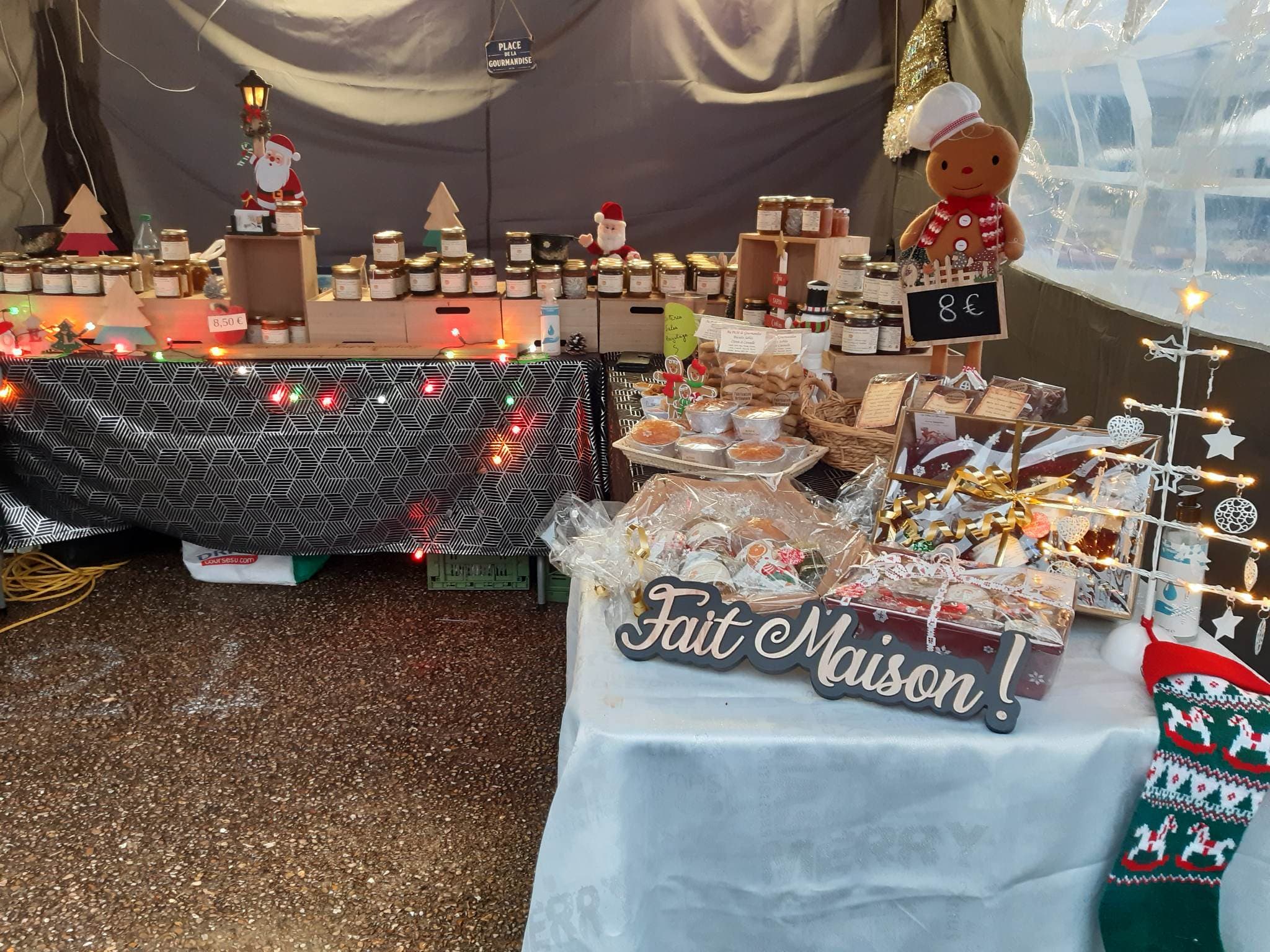Stand-MArche-de-Noel-Chalo