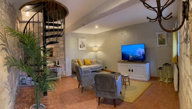 Suite Cabernet salon