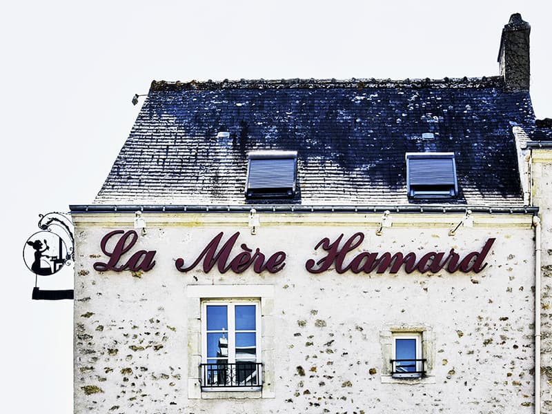 Facade La Mère Hamard à Semblancay