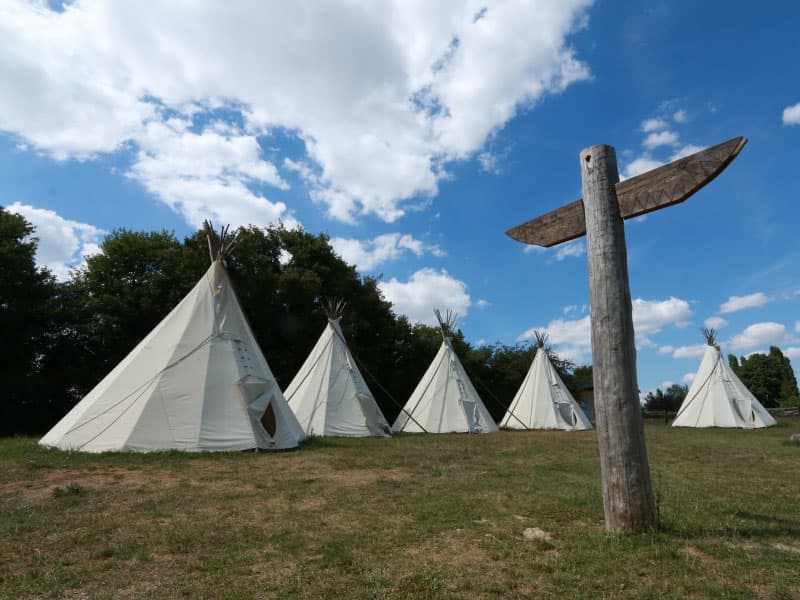 Campement de tipis