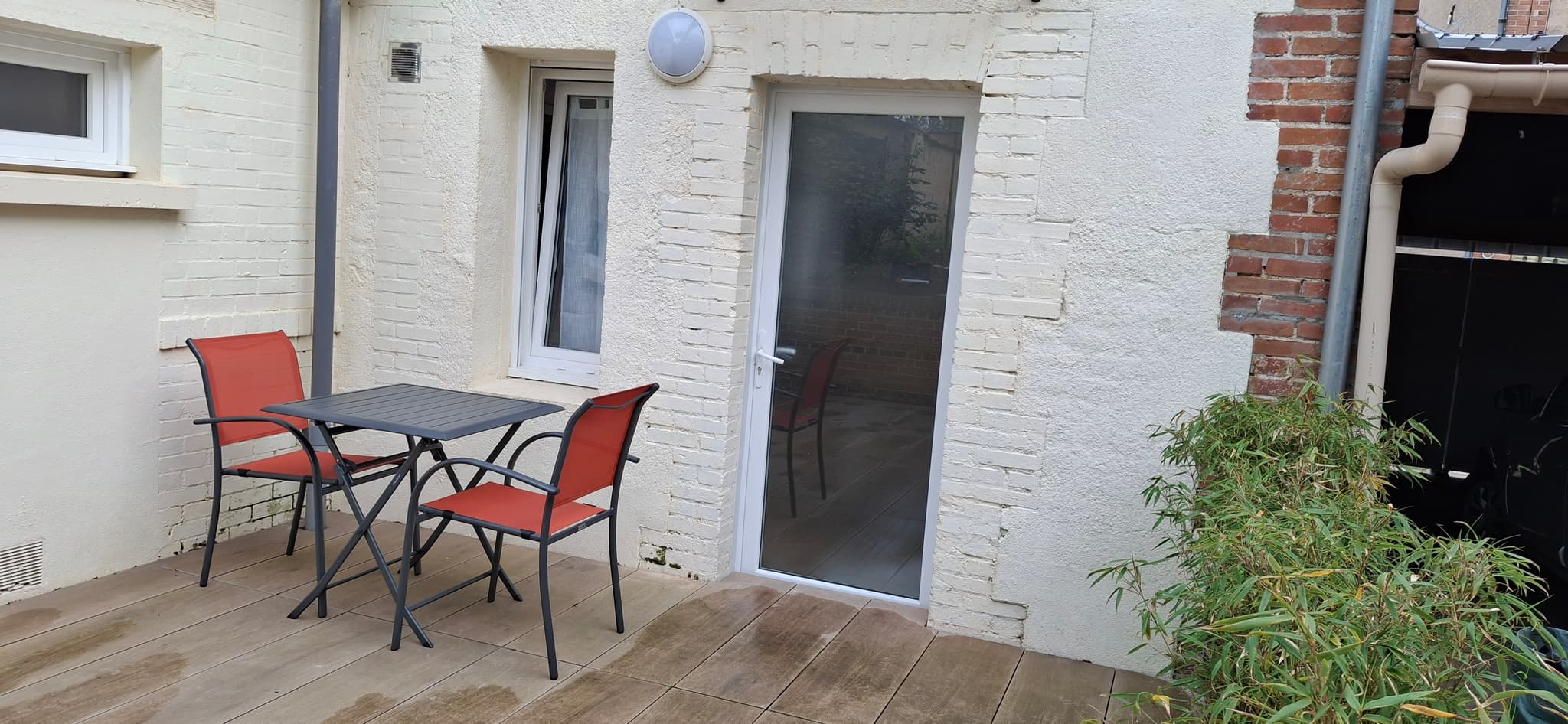 Table terrasse.jpg