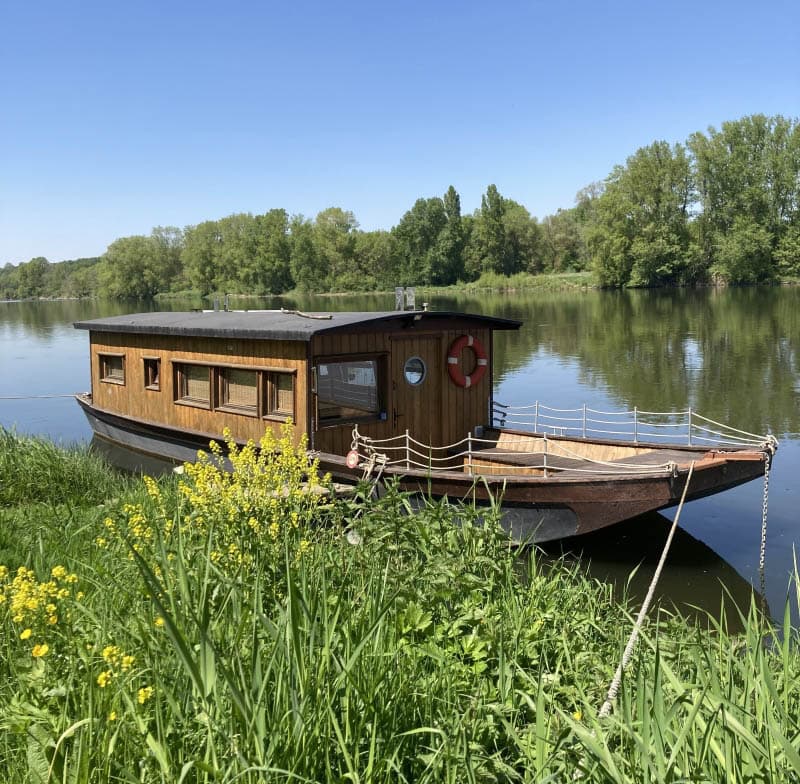 Une nuit sur la Loire à bord de la Toue Reine. Val de Loire, France